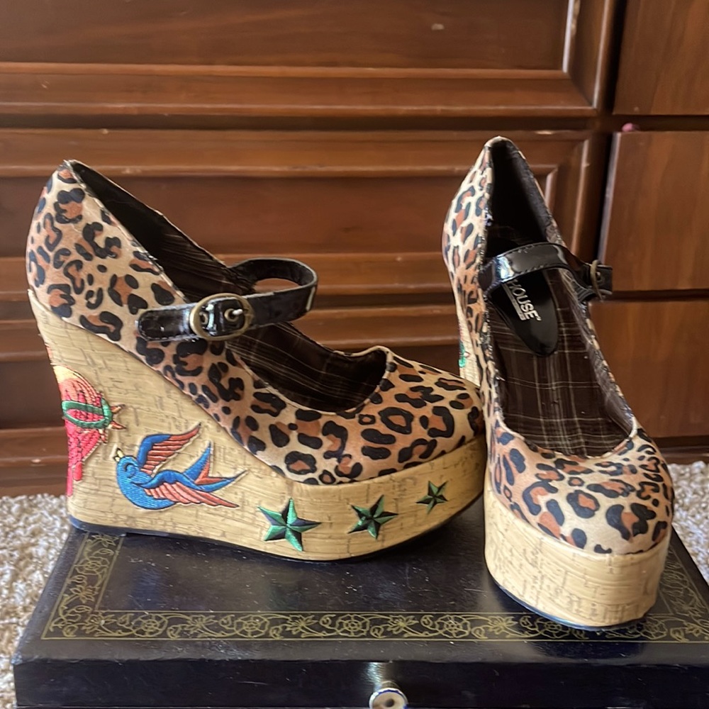 Penthouse shoes by Ellie tattoo cork wedges cheetah print. Size 7